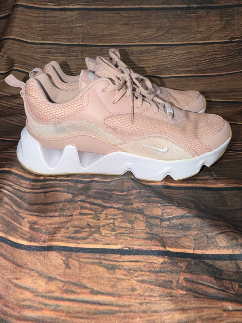 Nike RYZ 365 2 Womens Size 11 Pink Oxford Chunky Sneakers Shoes CU4874-600